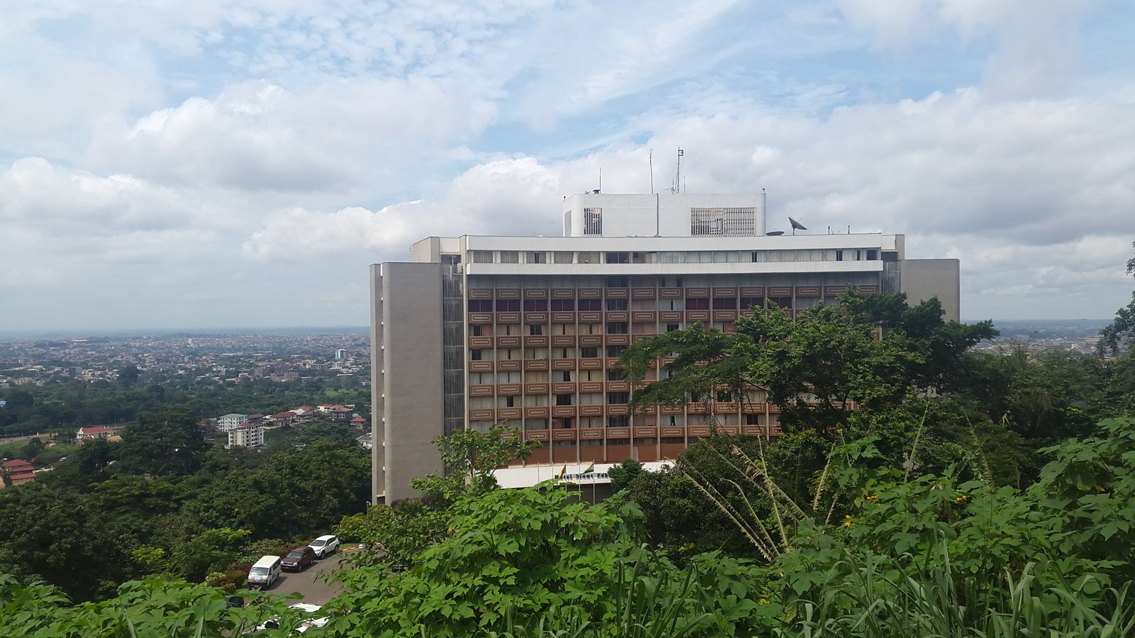 Mont Fébé & Panorama de Yaoundé